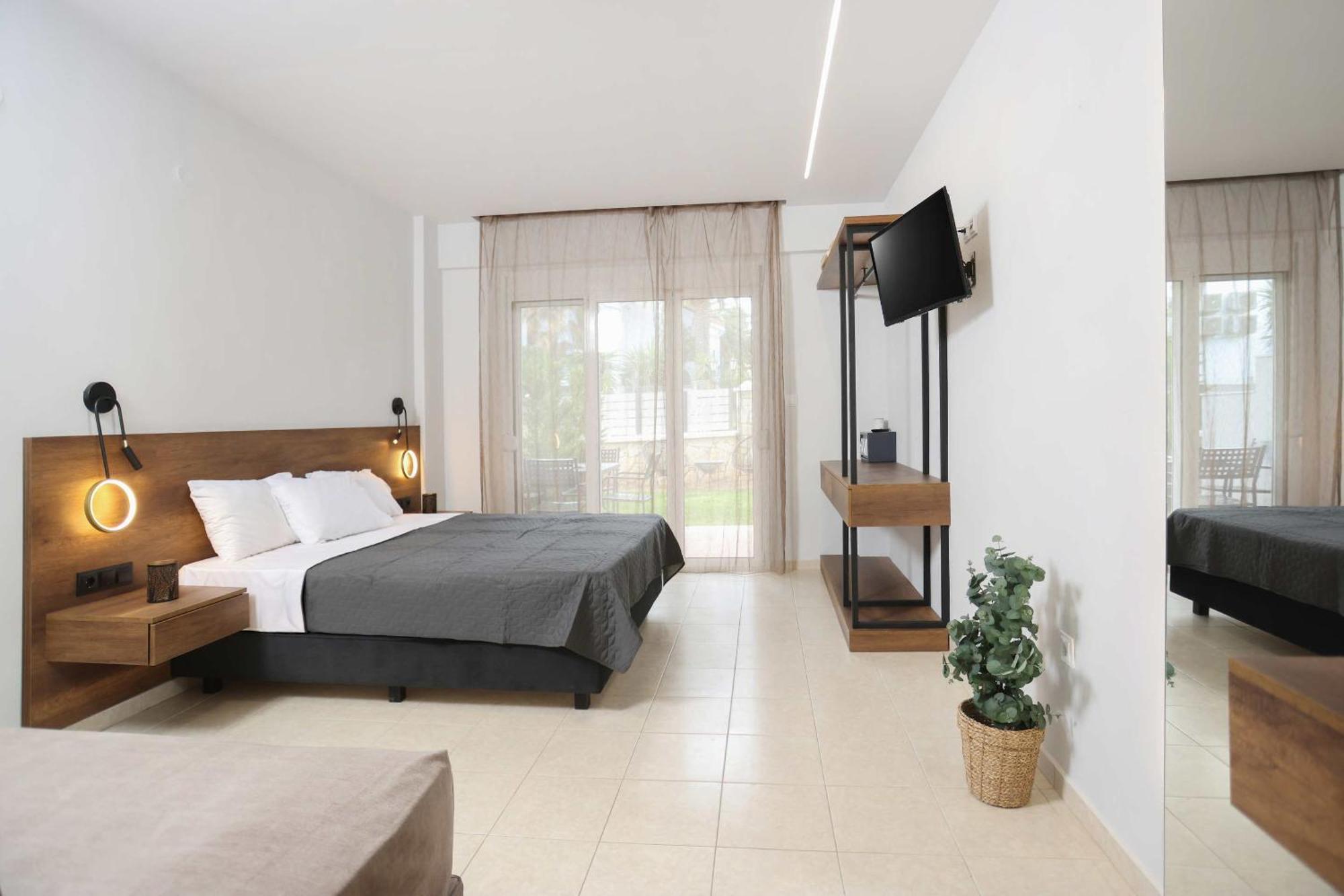 Danae Comfort Living Pefkochori Esterno foto