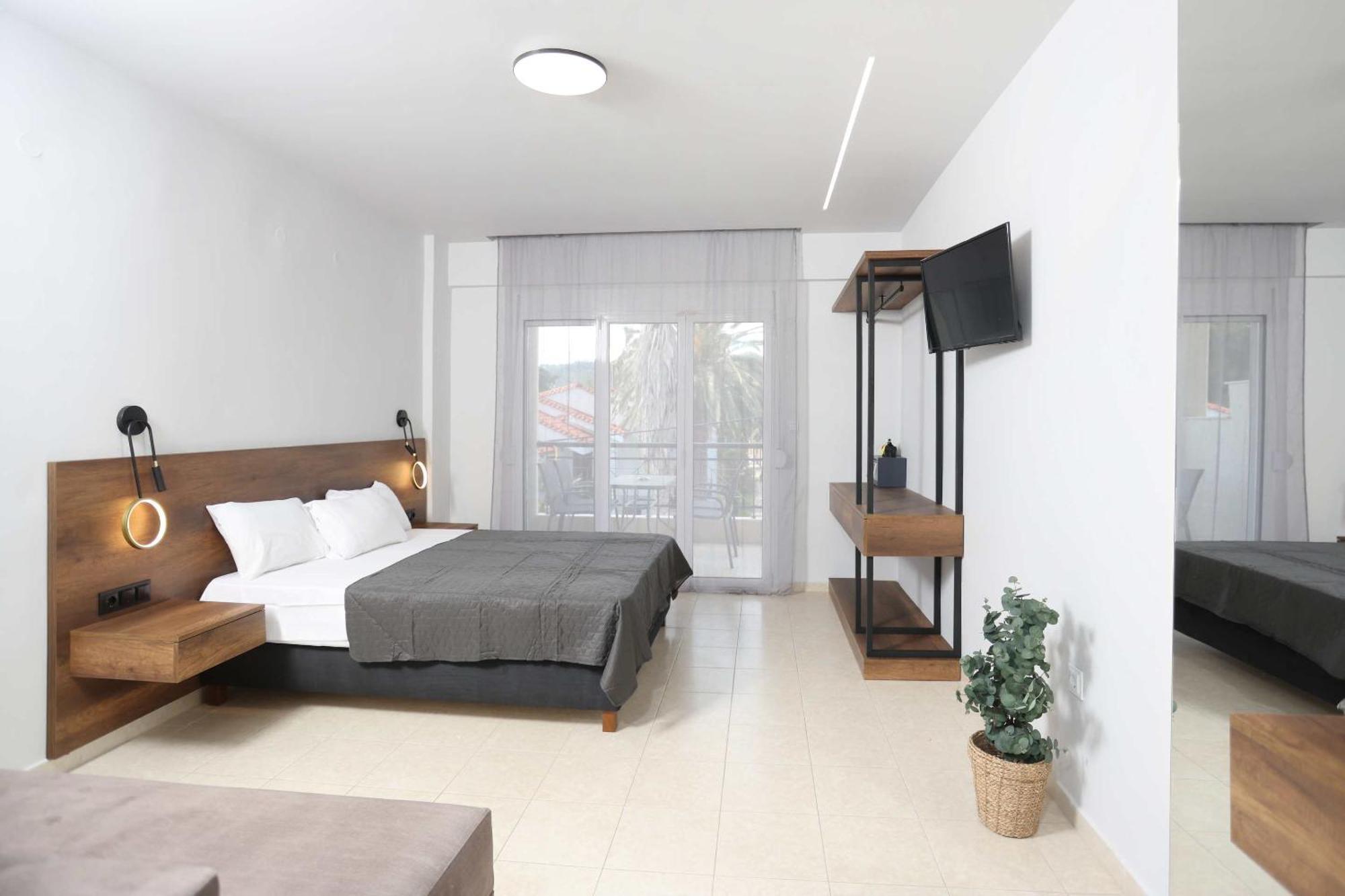 Danae Comfort Living Pefkochori Esterno foto